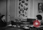 Immagine di La voce dell'America Parigi Francia, 1950, secondo 39 filmato di repertorio 65675044609