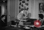 Immagine di La voce dell'America Parigi Francia, 1950, secondo 57 filmato di repertorio 65675044609