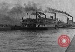 Standbild Präsident und Frau Herbert Hoover an Bord USA Greenbrier Dampf schiff Saint Louis Missouri USA, 1929, aus Sekunde 1 historischem Filmmaterial Videoclip 65675044613