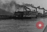 Standbild Präsident und Frau Herbert Hoover an Bord USA Greenbrier Dampf schiff Saint Louis Missouri USA, 1929, aus Sekunde 4 historischem Filmmaterial Videoclip 65675044613