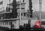 Standbild Präsident und Frau Herbert Hoover an Bord USA Greenbrier Dampf schiff Saint Louis Missouri USA, 1929, aus Sekunde 11 historischem Filmmaterial Videoclip 65675044613
