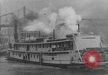 Standbild Präsident und Frau Herbert Hoover an Bord USA Greenbrier Dampf schiff Saint Louis Missouri USA, 1929, aus Sekunde 30 historischem Filmmaterial Videoclip 65675044613