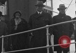 Standbild Präsident und Frau Herbert Hoover an Bord USA Greenbrier Dampf schiff Saint Louis Missouri USA, 1929, aus Sekunde 34 historischem Filmmaterial Videoclip 65675044613