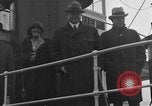 Standbild Präsident und Frau Herbert Hoover an Bord USA Greenbrier Dampf schiff Saint Louis Missouri USA, 1929, aus Sekunde 36 historischem Filmmaterial Videoclip 65675044613