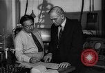 Standbild Leo Szilard New York United States USA, 1946, aus Sekunde 61 historischem Filmmaterial Videoclip 65675044641