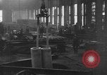 Immagine di Fabbricazione di canne Bethlehem Pennsylvania USA, 1918, secondo 22 filmato di repertorio 65675044661