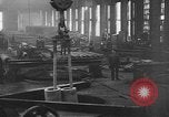 Immagine di Fabbricazione di canne Bethlehem Pennsylvania USA, 1918, secondo 24 filmato di repertorio 65675044661