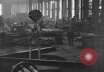 Immagine di Fabbricazione di canne Bethlehem Pennsylvania USA, 1918, secondo 27 filmato di repertorio 65675044661