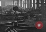 Immagine di Fabbricazione di canne Bethlehem Pennsylvania USA, 1918, secondo 28 filmato di repertorio 65675044661