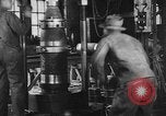 Image Fabrication de gros obus d'artillerie Bethlehem Pennsylvania USA, 1918, de la seconde 31 séquences d'archives historiques vidéo 65675044662