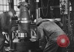 Image Fabrication de gros obus d'artillerie Bethlehem Pennsylvania USA, 1918, de la seconde 36 séquences d'archives historiques vidéo 65675044662