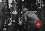 Image Fabrication de gros obus d'artillerie Bethlehem Pennsylvania USA, 1918, de la seconde 38 séquences d'archives historiques vidéo 65675044662