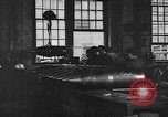 Image Fabrication de gros obus d'artillerie Bethlehem Pennsylvania USA, 1918, de la seconde 50 séquences d'archives historiques vidéo 65675044662