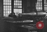 Image Fabrication de gros obus d'artillerie Bethlehem Pennsylvania USA, 1918, de la seconde 57 séquences d'archives historiques vidéo 65675044662