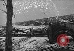 Standbild britische Soldaten Flandern Westeuropa, 1917, aus Sekunde 3 historischem Filmmaterial Videoclip 65675044672