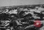 Standbild britische Soldaten Flandern Westeuropa, 1917, aus Sekunde 16 historischem Filmmaterial Videoclip 65675044672