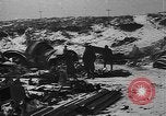 Standbild britische Soldaten Flandern Westeuropa, 1917, aus Sekunde 19 historischem Filmmaterial Videoclip 65675044672