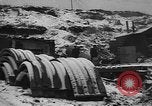 Standbild britische Soldaten Flandern Westeuropa, 1917, aus Sekunde 23 historischem Filmmaterial Videoclip 65675044672