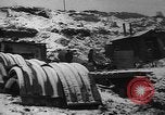 Standbild britische Soldaten Flandern Westeuropa, 1917, aus Sekunde 24 historischem Filmmaterial Videoclip 65675044672