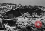 Standbild britische Soldaten Flandern Westeuropa, 1917, aus Sekunde 29 historischem Filmmaterial Videoclip 65675044672