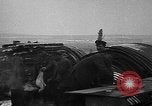 Standbild britische Soldaten Flandern Westeuropa, 1917, aus Sekunde 55 historischem Filmmaterial Videoclip 65675044672