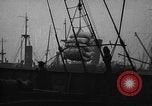 Standbild Quaker Freunde Relief Committee senden Nahrungsmittelhilfe an Russland London England Vereinigtes Königreich, 1917, aus Sekunde 10 historischem Filmmaterial Videoclip 65675044677