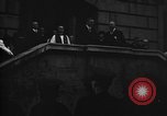 Standbild Quaker Freunde Relief Committee senden Nahrungsmittelhilfe an Russland London England Vereinigtes Königreich, 1917, aus Sekunde 56 historischem Filmmaterial Videoclip 65675044677
