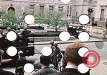 Immagine di I prigionieri di Baltimora Riot entrano nel tribunale Baltimore Maryland USA, 1968, secondo 3 filmato di repertorio 65675044688
