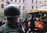 Immagine di I prigionieri di Baltimora Riot entrano nel tribunale Baltimore Maryland USA, 1968, secondo 29 filmato di repertorio 65675044688
