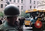 Immagine di I prigionieri di Baltimora Riot entrano nel tribunale Baltimore Maryland USA, 1968, secondo 31 filmato di repertorio 65675044688
