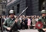 Immagine di I prigionieri di Baltimora Riot entrano nel tribunale Baltimore Maryland USA, 1968, secondo 36 filmato di repertorio 65675044688