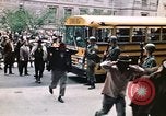Immagine di I prigionieri di Baltimora Riot entrano nel tribunale Baltimore Maryland USA, 1968, secondo 46 filmato di repertorio 65675044688