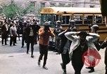 Immagine di I prigionieri di Baltimora Riot entrano nel tribunale Baltimore Maryland USA, 1968, secondo 50 filmato di repertorio 65675044688