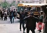 Immagine di I prigionieri di Baltimora Riot entrano nel tribunale Baltimore Maryland USA, 1968, secondo 57 filmato di repertorio 65675044688