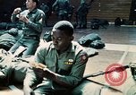 Immagine di Le truppe federali per mantenere l'ordine a Baltimore Baltimore Maryland USA, 1968, secondo 58 filmato di repertorio 65675044689