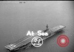 Standbild Weiber United States USA, 1956, aus Sekunde 3 historischem Filmmaterial Videoclip 65675044716