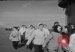 Standbild Weiber United States USA, 1956, aus Sekunde 8 historischem Filmmaterial Videoclip 65675044716