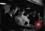 Standbild Weiber United States USA, 1956, aus Sekunde 26 historischem Filmmaterial Videoclip 65675044716