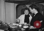 Standbild Weiber United States USA, 1956, aus Sekunde 31 historischem Filmmaterial Videoclip 65675044716