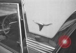 Standbild 1956 Chrysler Plymouth Plainsman Kombi Auto von Ghia Chicago Illinois USA, 1956, aus Sekunde 5 historischem Filmmaterial Videoclip 65675044718