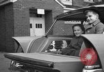 Standbild 1956 Chrysler Plymouth Plainsman Kombi Auto von Ghia Chicago Illinois USA, 1956, aus Sekunde 51 historischem Filmmaterial Videoclip 65675044718