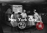 Immagine di Il sovrappeso gioventù in America New York City USA, 1955, secondo 1 filmato di repertorio 65675044722
