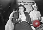 Immagine di Il sovrappeso gioventù in America New York City USA, 1955, secondo 22 filmato di repertorio 65675044722