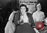 Immagine di Il sovrappeso gioventù in America New York City USA, 1955, secondo 25 filmato di repertorio 65675044722