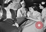 Immagine di Il sovrappeso gioventù in America New York City USA, 1955, secondo 30 filmato di repertorio 65675044722