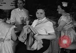 Immagine di Il sovrappeso gioventù in America New York City USA, 1955, secondo 49 filmato di repertorio 65675044722