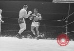 Immagine di Golden orientale divisione guanti New York City USA, 1955, secondo 18 filmato di repertorio 65675044725