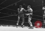 Immagine di Golden orientale divisione guanti New York City USA, 1955, secondo 45 filmato di repertorio 65675044725