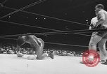 Immagine di Golden orientale divisione guanti New York City USA, 1955, secondo 47 filmato di repertorio 65675044725
