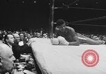 Immagine di Golden orientale divisione guanti New York City USA, 1955, secondo 51 filmato di repertorio 65675044725